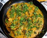 A picture of step 5 of Shahi paneer.