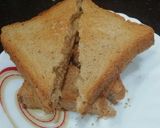 A picture of step 1 of Bread Upma.