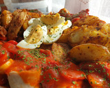 Foto del paso 7 de la receta: Pechuga de pavo rellena con patatas deluxe y salsa de piquillos