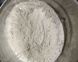 A picture of step 1 of Thalipeeth.
