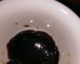 Foto del passaggio 4 della ricetta Dolce nero con fusi di pollo al vincotto d'uva e mandorle