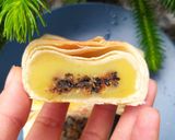 Hình bước làm 9 của món Bánh pía nhân đậu xanh sầu riêng