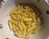 Foto del paso 1 de la receta: Penne rigate con salsa de rúcula y tomates cherry