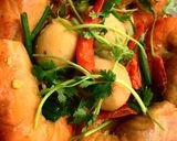 Hình bước làm 3 của món Tôm càng kho trứng