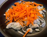 Mogyorós pirított tészta recept fázis 2 fotója