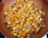 Foto del paso 4 de la receta: Bizcocho de mantequilla y manzanas caramelizadas a la Canela