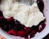 Hình bước làm 3 của món 💚 Cherry Đỏ Dằm Yoghurt & Hạt Chia