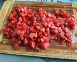 Une image de l'étape 13 de Taboulé aux tomates, légumes, raisins, herbes et épices.