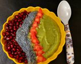 A picture of step 3 of Mermaid Smoothie Bowl with Guava and Betel leaf.