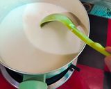 Foto langkah ke 2 dari resep Puding Susu Oreo dengan pemanis alami madu.