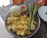 Hình bước làm 1 của món Gà Muối Cà Ri