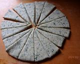 Medvehagymás kiflik szarvasgomba krémmel töltve recept fázis 1 fotója
