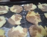 A picture of step 2 of Crispy Smashed potatoes.