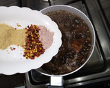 A picture of step 4 of Dates and tamarind chutney.
