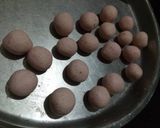 A picture of step 3 of Chenna balls in rose milk sauce.