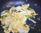 รูปขั้นตอนการทำที่ 2 ของ ปลาหมึกผัดผงกะหรี่ low carb