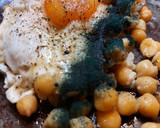 Foto del paso 5 de la receta: Bocado caliente de garbanzos y huevo