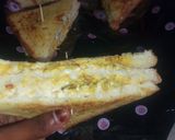 A picture of step 5 of Scrambled egg sandwich.