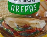 Foto del paso 4 de la receta: Arepas rellenas de pollo 🍗 y aguacate 🥑