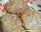 Foto del paso 3 de la receta: Tortitas de papa con atún fácil y rápidas