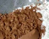 A picture of step 2 of Buttercream Chocolate Cupcakes.