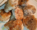 Foto del paso 1 de la receta: Muslos de Pollo deshuesados a la cerveza