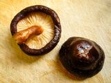 Ρύζι à la Japonaise, Tofu, Shiitake, Kombu, Mπροκολο, Γλυκοπατάτα, Τζίντζερ Πίκλα, Gomasio και Shoyu