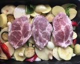 Foto del paso 7 de la receta Lomo de cerdo con patatas y verduras al horno🍆