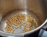 Foto del paso 1 de la receta: Ensalada con garbanzos y bacon crujiente