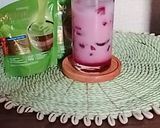 Foto langkah ke 6 dari resep Strawberry Matcha Latte.