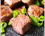 和風骰子牛小排佐和風燒肉沾醬的食譜步驟2照片
