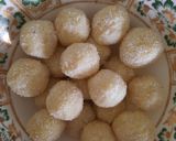 A picture of step 3 of Cashew and Coconut ladoo.