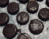 Foto del paso 4 de la receta: Alfajores marplatenses 🍫