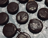 Foto del paso 4 de la receta: Alfajores marplatenses 🍫