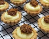 Foto langkah ke 4 dari resep Biscoff Cheese Tart🍫.