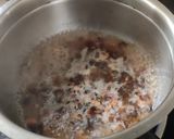 A picture of step 2 of Herbal milk tea.