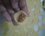 Foto langkah ke 5 dari resep Pastel Abon Sapi Anti Gagal.