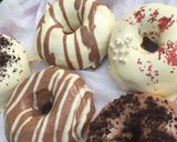 A picture of step 5 of Glazed doughnuts.