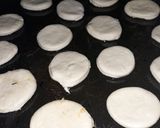 A picture of step 5 of Mini Pizzas with Various Toppings.