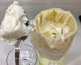 芳蓉優格機做好優格後，就可以用很簡單方式製作希臘式水切優格喔!的食譜步驟3照片