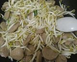 Foto langkah ke 1 dari resep Tumis toge baso.