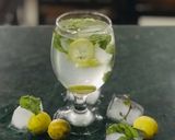 A picture of step 5 of Mint and lime drink.