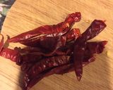 Foto del paso 2 de la receta: Salsa taquera de Guajillo estilo Frank