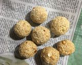 A picture of step 3 of Til / Sesame Ladoo.