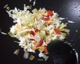 Foto langkah ke 3 dari resep Eggs in Tomatoes.