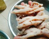 Hình bước làm 5 của món Chân gà rút xương trộn lá chanh