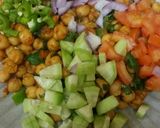 A picture of step 4 of White Chana chaat.