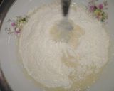 A picture of step 3 of Egg cheese roll.