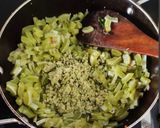 A picture of step 4 of Snake gourd subji.