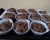 Foto langkah ke 6 dari resep Banana choco muffin.